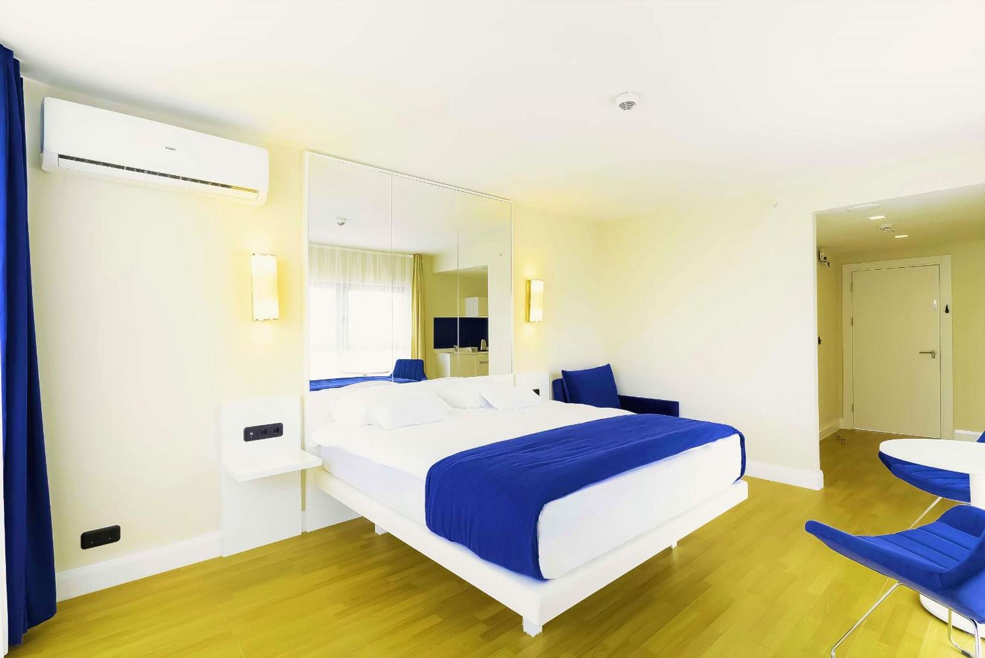 Orbi City Hotel With Sea View Batoumi Extérieur photo