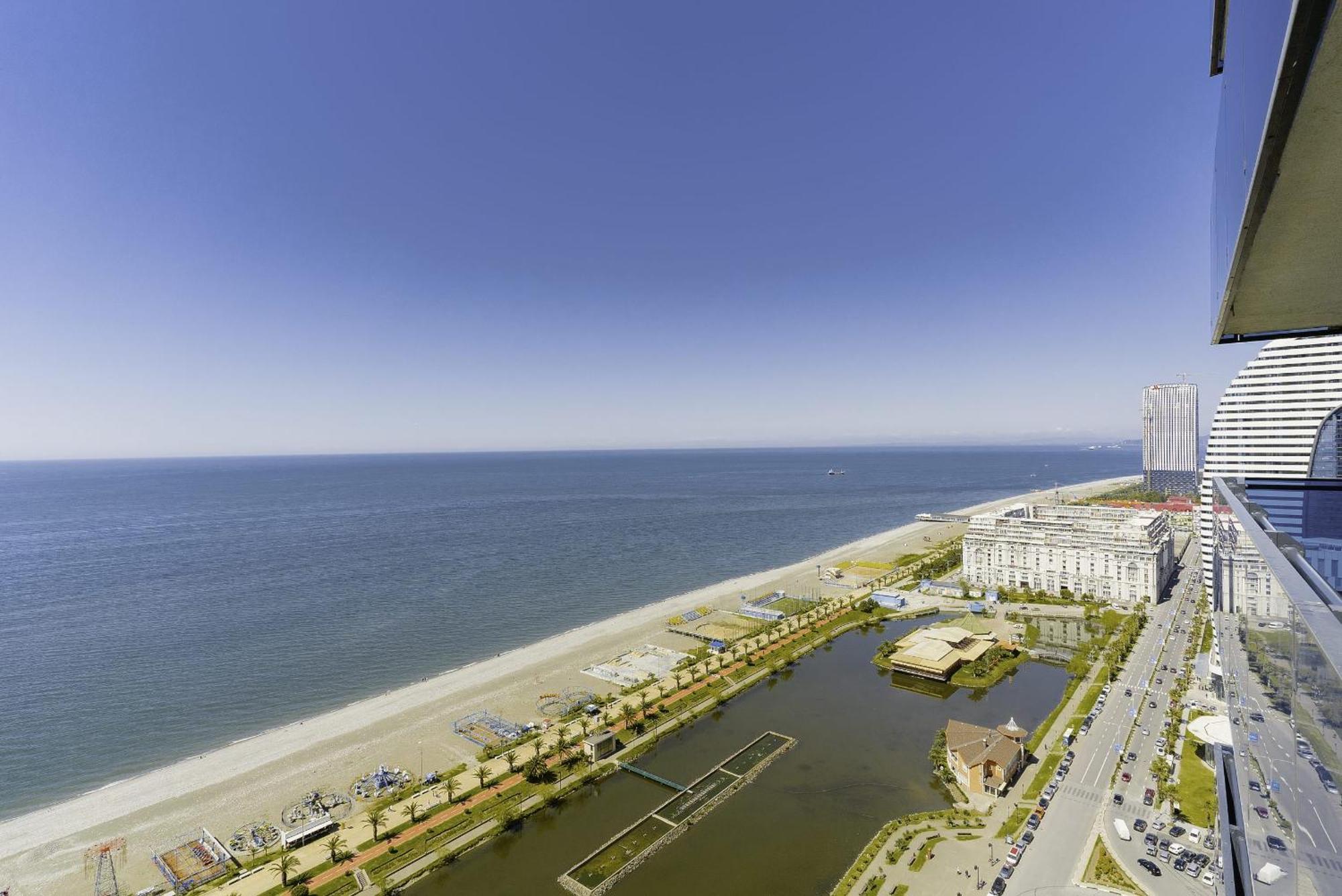 Orbi City Hotel With Sea View Batoumi Extérieur photo