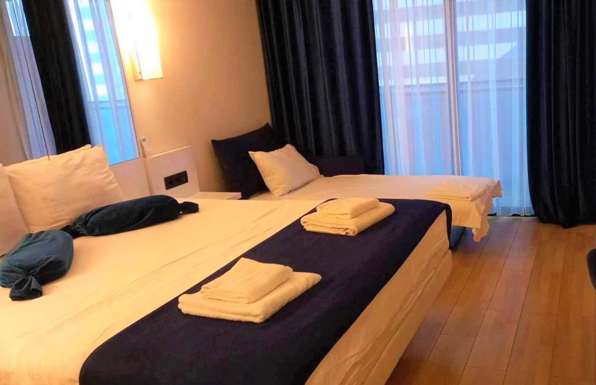 Orbi City Hotel With Sea View Batoumi Extérieur photo